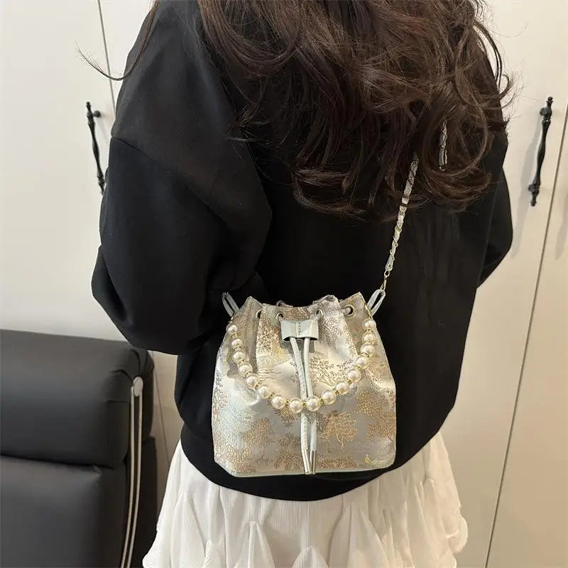 Chinese Style Fine Embroidery Bucket Bag
