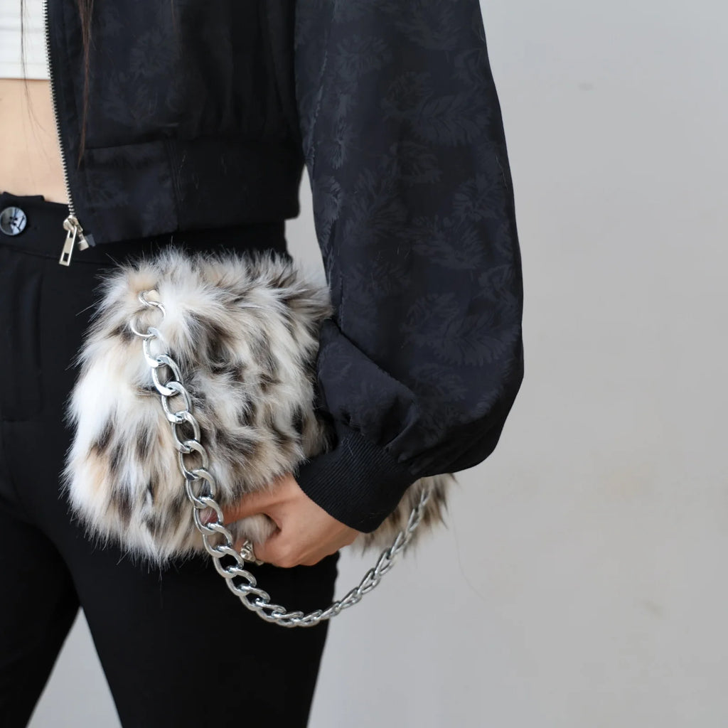 Luxury Leopard Design Plush Underarm Bag