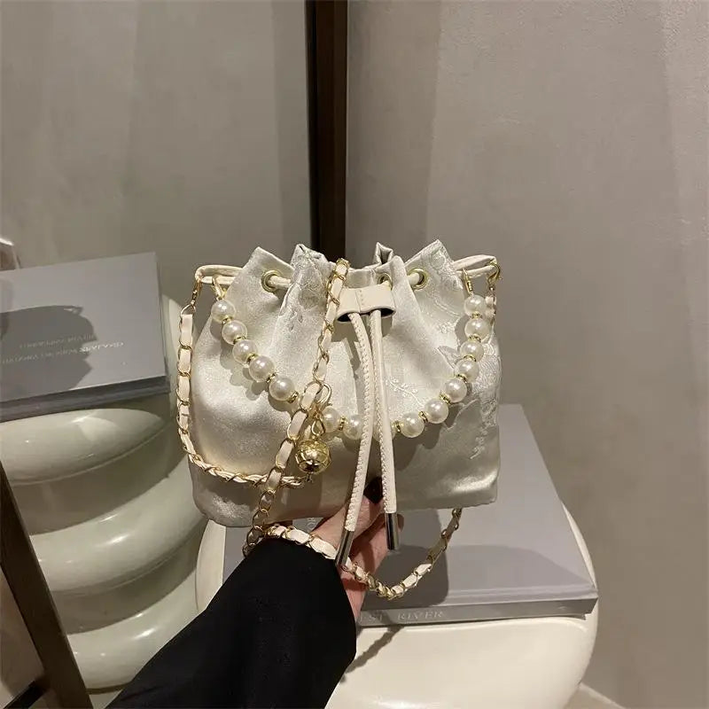 Chinese Style Fine Embroidery Bucket Bag